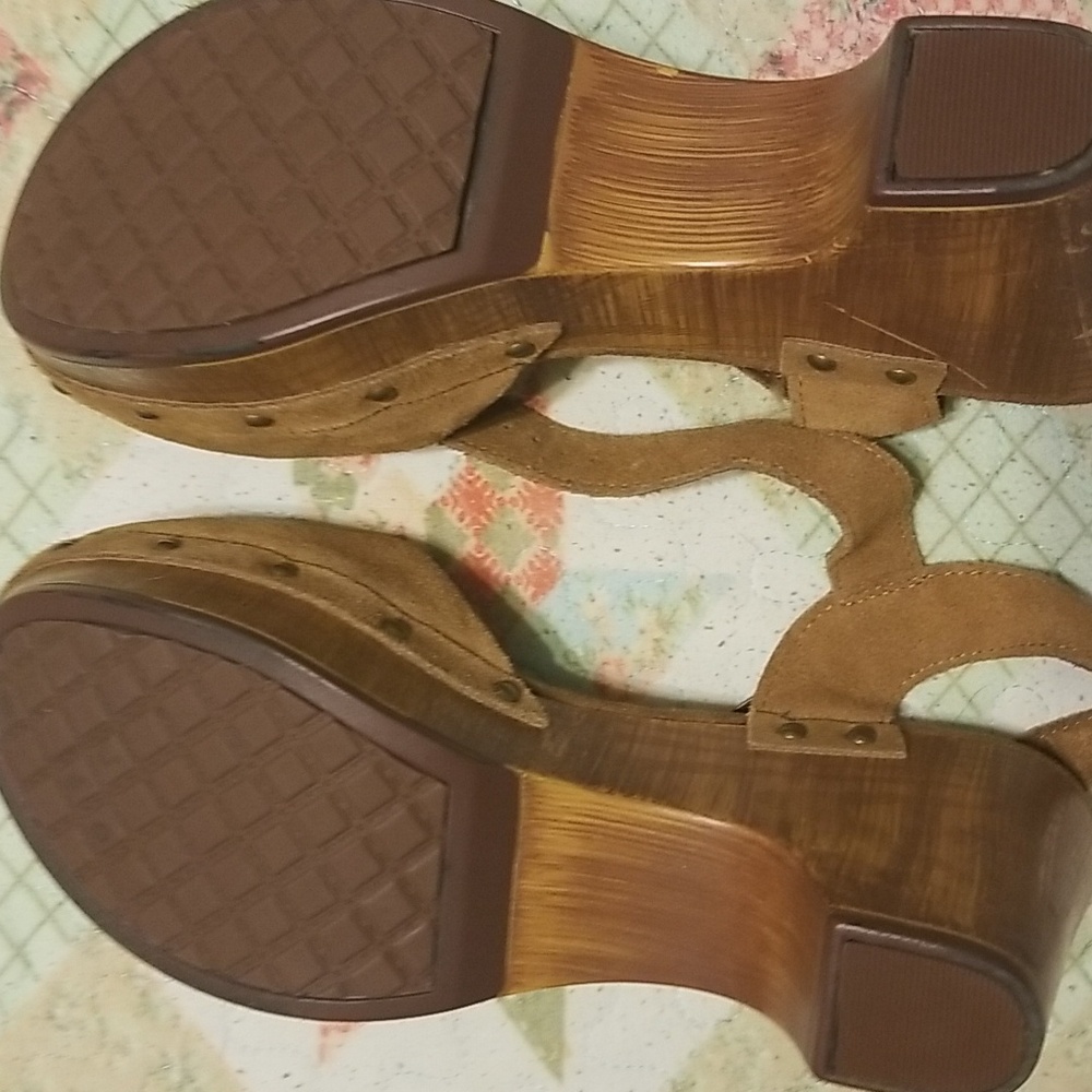 Sandals - Picture 4 of 4